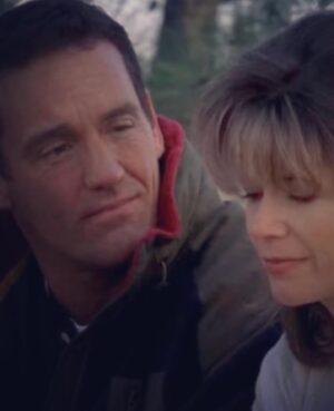 Mary-Margaret Humes Instagram - #mondaymotivation  A picture is worth a thousand words but an everlasting memory is priceless … #dawsonscreek 💗 with @johnwesleyshippjr