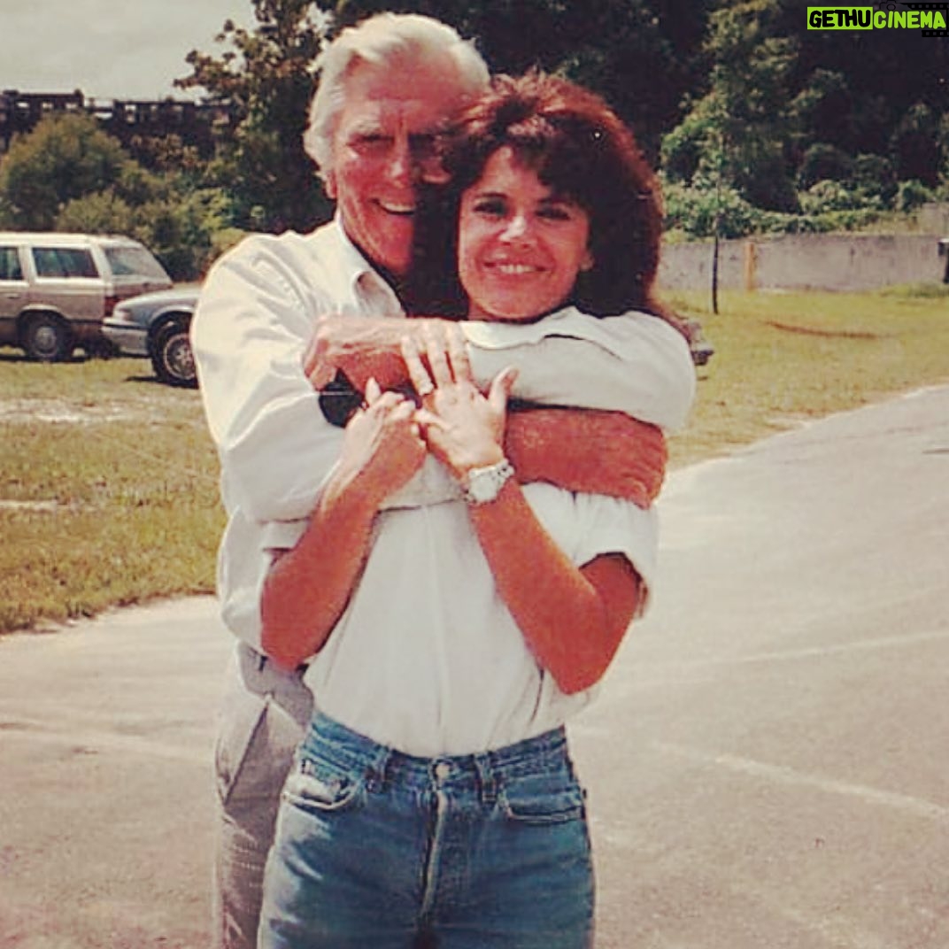 Mary-Margaret Humes - 2.1K Likes - #fbf This 1992 memory just popped up and stole my heart. Not only did I have the pleasure of working with this icon several times throughout #80stv but we also became best of buds. Was so thrilled when #dawsonscreek producers hired him to play Mr. Brooksā long lost friend in Season 4, A Winters Tale ššLove you #andygriffth ā¤ļø and all the #memories we shared.