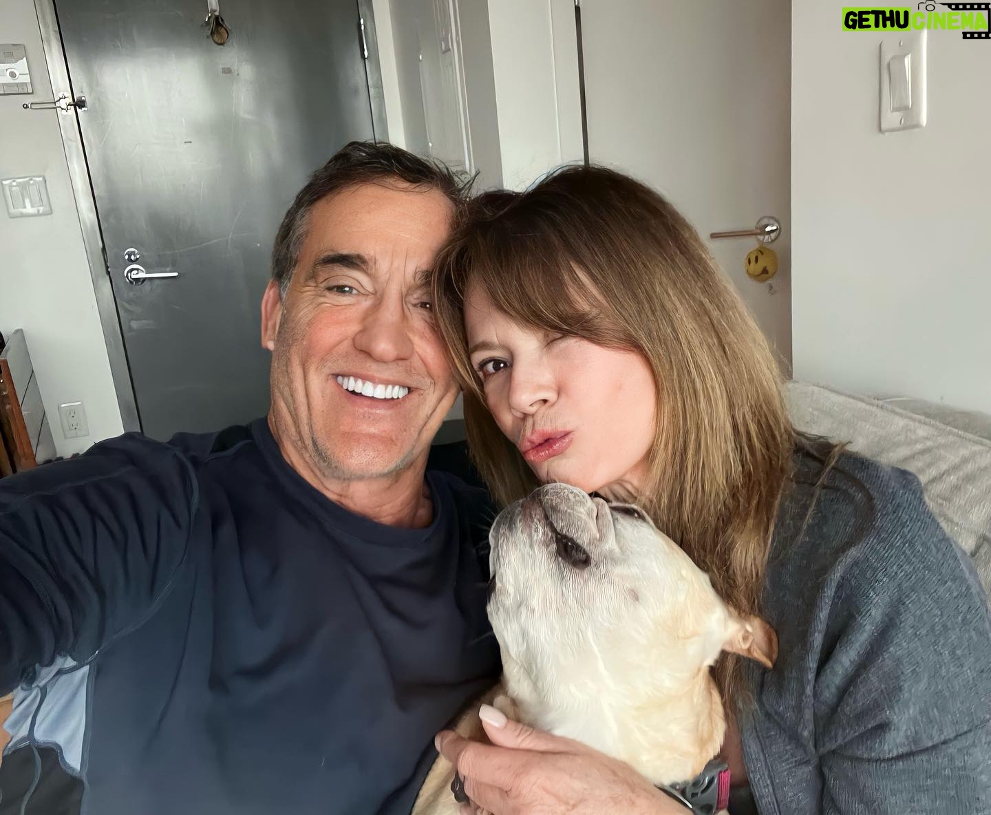 Mary-Margaret Humes - 10.1K Likes - Early morning #nyc with @johnwesleyshippjr … what a wonderful way to wake up … coffee and #puppykisses #dawsonscreek 25 years later #foreverfriends ❤️