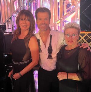 Mary-Margaret Humes Instagram - About last night … an enchanting evening at the finale of Dancing with Stars reconnecting with old friends and making some extraordinary new ones. #magical @disneyplus @dancingwiththestars Thanks bestie @louisvanamstel ❤️