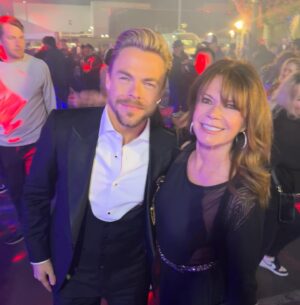 Mary-Margaret Humes Instagram - About last night … an enchanting evening at the finale of Dancing with Stars reconnecting with old friends and making some extraordinary new ones. #magical @disneyplus @dancingwiththestars Thanks bestie @louisvanamstel ❤️