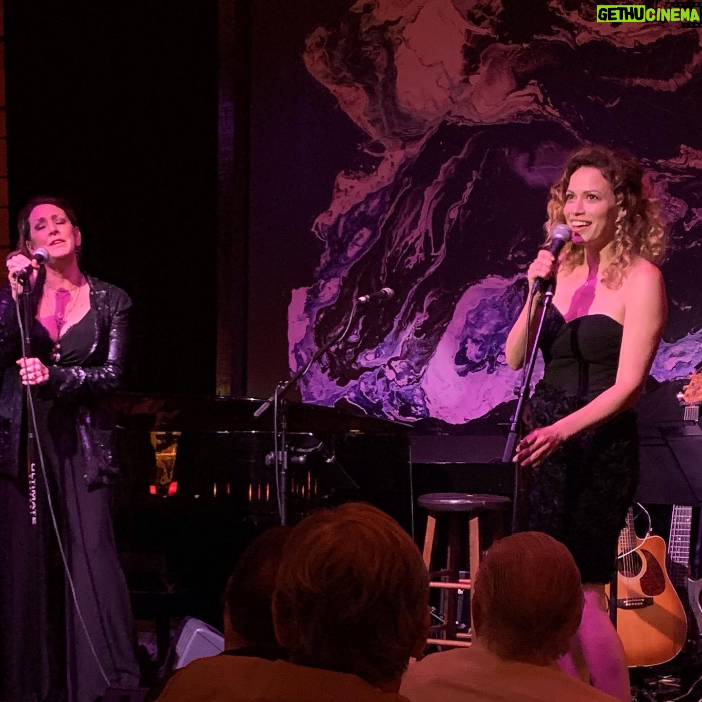 Mary-Margaret Humes - 3.5K Likes - Awesome night of music hosted by @msjoelyfisher and featuring this beauty!!! Thanks for the invite @joylenz ā¦you smashed it!!! ššš Be sure to check out her new #1 podcast @dramaqueensoth with @sophiabush @hilarieburton #onetreehill #dawsonscreek #tvfamily