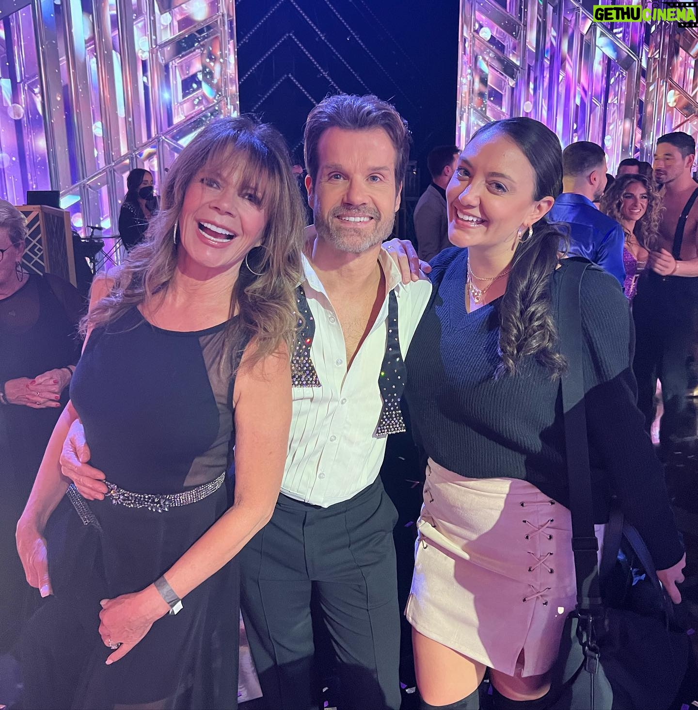Mary-Margaret Humes - 1.6K Likes - About last night ⦠an enchanting evening at the finale of Dancing with Stars reconnecting with old friends and making some extraordinary new ones. #magical @disneyplus @dancingwiththestars Thanks bestie @louisvanamstel ā¤ļø