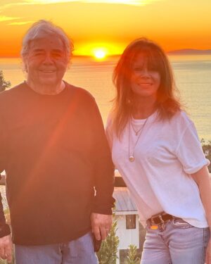 Mary-Margaret Humes Instagram - On this day 30 years ago I married my best friend … the one I laugh with…live for … love … best decision ever!! 🌅🧡