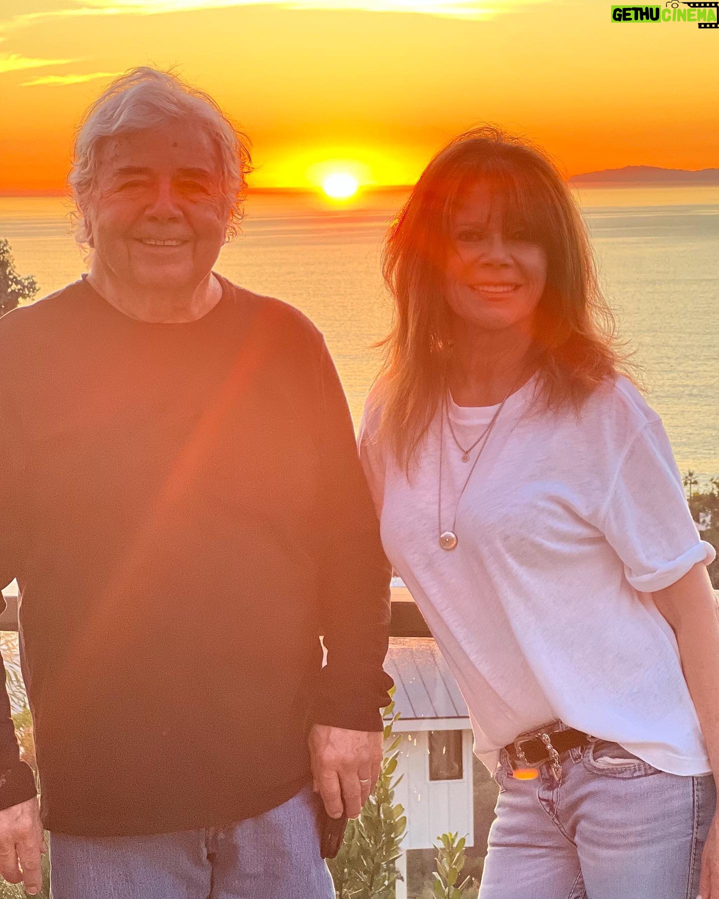 Mary-Margaret Humes - 2.1K Likes - On this day 30 years ago I married my best friend ⦠the one I laugh withā¦live for ⦠love ⦠best decision ever!! š
š§”