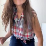 Mary Padian Instagram - My go-to @rekucciclothing Skinny Pull-On Jeans with 5 Pocket Styling. Simply a must have for anyones wardrobe. They are flattering, comfortable, affordable and keep their shape no matter how active your day. Go to Rekucci.com and use code “MARY20” for 20% off your order. #rekucci #rekucciclothing #rekuccistyle #marysfinds #go-to #fashion