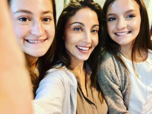 Mary Padian Instagram - Padian's!! My lil cousins & lil besties :) can't wait to hang with these two beautes over the holidays ❤️😎 #family #padians #keuhl #holidays #dallas #texas #cousins