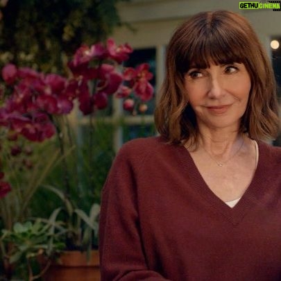 Mary Steenburgen Instagram - Can’t wait to keep sharing this story with you on January 5th 🧡 #ZoeysPlaylist