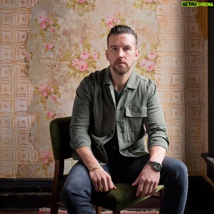 Mary Steenburgen Instagram - TJ is a friend and sometimes cowriter of mine. He is inspirational to me in music and in life. I’m always proud of him, but especially today. Link to the article is in my bio #TJOsborne.