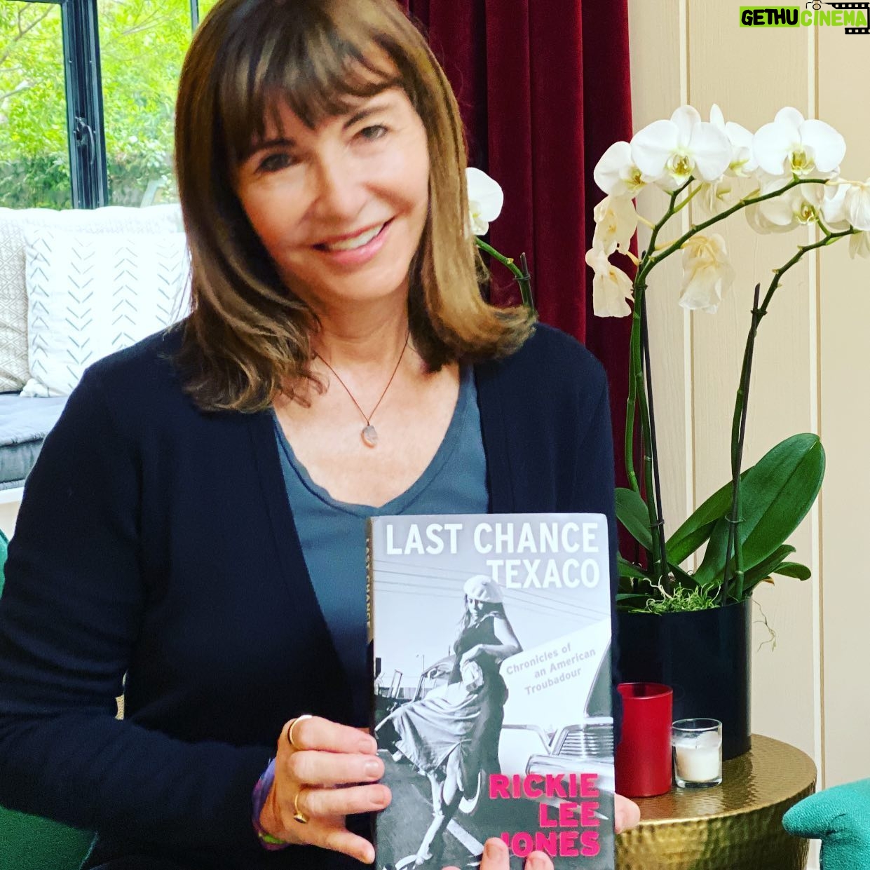 Mary Steenburgen Instagram - If you love jazz, rock and roll, R&B, a poetic heart, living on the edge, brutal honesty, and a kick ass sense of humor, you will love my friend Rickie’s book.