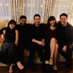 Mary Steenburgen Instagram - Not sure why we all got the black memo but it is NOT a funeral! Just another day on the set of Zoey’s with these crazily talented people! Watch tonight! #ZoeysPlaylist on @nbc at 8!