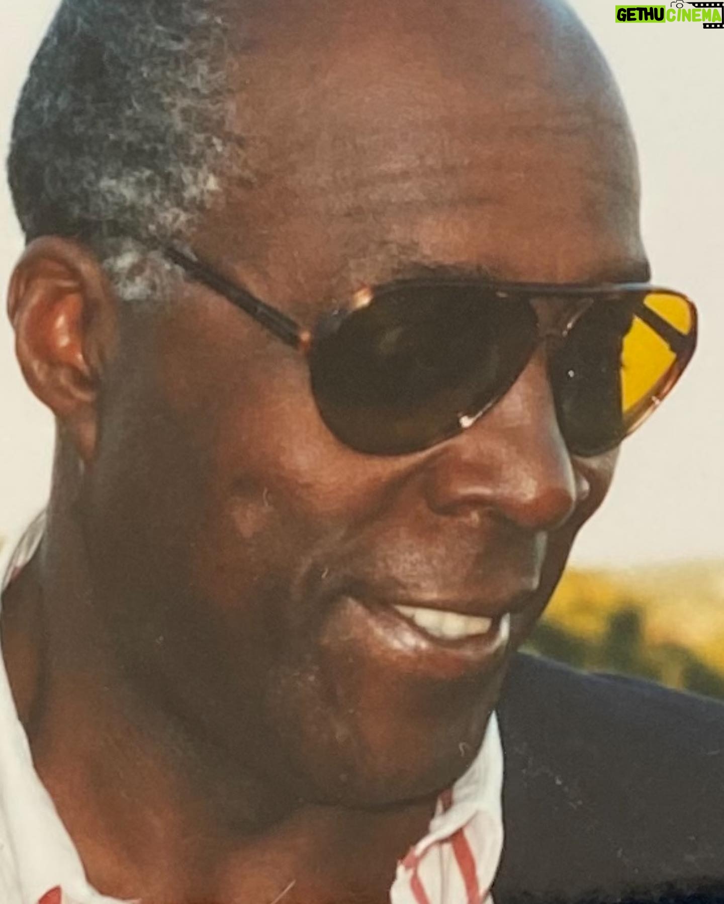 Mary Steenburgen Instagram - Vernon Jordan, Godspeed to you, my neighbor and friend. You were heroic, hilarious, inspiring and had the best smile on the planet. My love to your Ann and Vickee. ❤️