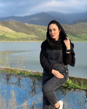 Maryam Qhajar Instagram - تا میتونی عکس بگیر...
وگرنه حسرت عکس‌هایی که نگرفتی تا آخر عمر باهات باقی میمونه...

#مريم_قجر #بازیگر #هنر #سينما #تئاتر #سریال #ايران #هنری #بازیگران #طبیعت #طبیعت_زیبا #طبیعت_گردی #گرگان #گلستان #شمال #دریا #سفر #گردش #زندگی #من #حس_خوب #سيزده_بدر #عيد