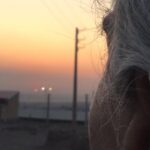 Maryam Boubani Instagram - #وهیچ ،وزنی ایستاده، در آستانه ی غروب، در انتظارِی طولانی، ویقین حضورِ مجمرِخورشید، به سحرگاهِ واپسین روز.