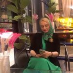 Maryam Kavyani Instagram – .
غافلگیری آذین عزیزم، دلم نیامد خاطره نکنم…

خیلی ها ،فقط یک دوست نیستند…
وجودشان همیشه همراه ،قلب ماست…
آذین عزیزم از همون جنس دوسته…
این خاطره بازی رو دلم نیومد پست نکنم
هر چند خودش پشت دوربینه ولی جاش تو قلب من محکمه
🧿✨❤️
…………..
#خاطره_بازی #دوست_ناب #مریم_کاویانی#کافه_رستوران 
@azin.ehrami