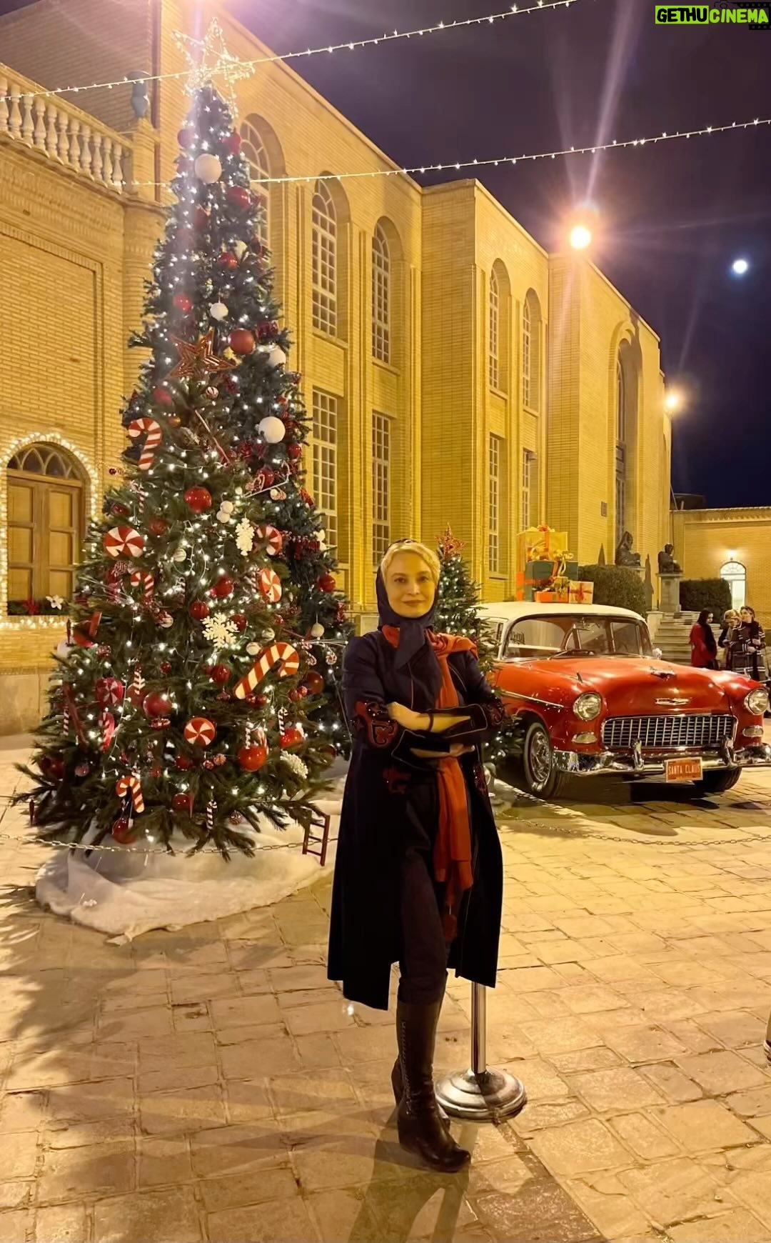 Maryam Kavyani Instagram - . @esfahan_iran1 @instagram @iranzaminmezon #christmas2024 #marrychristmas🎄
