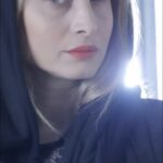Maryam Kavyani Instagram – .

این تصمیمه که مسیر زندگیمونو عوض میکنه، و تلاشه که تنیجه رو مشخص میکنه.
اگه نرسیدیدم سرنوشت برای ما نخواسته.
سرنوشت رفیق و همراه همیشگی ماست که گاهی تسلیمه و گاهی حکمفرما.
نمایش زندگی دیگران را آرزوی خودمان نکنیم.هر کدام از ما در مسیر زندگیمان، لحظات زیبایی را میتوانیم خلق کنیم، بدون اینکه نیاز به الگو برداری از سایز دیگران داشته باشیم،
خودمونو بشناسیم، تا سایز زندگیمونو هم پیدا کنیم.
……….
#دلنوشته_های_من #دلنوشته_کاویانی#مریم_کاویانی#زندگی_موفق #دکلمه #صدای_من #بازیگران_ایرانی