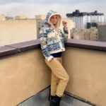 Maryam Kavyani Instagram – .
✍ همه ی ما انسان‌ها یک غایت ِ همگانی و عقلانی داریم و آن خوشبختی است…
و خوشبختی چیزی نیست، جز آرامش ِ ذهن و روان.

👤آرتور_شوپنهاور
 ❄️❄️❄️❄️❄️
……..
خدایا حلقه ایی از خرد جمعی و آگاهی جهت رسیدن به آرامش ، در آخرین جمعه سال ۱۴۰۲ برای ملت شریف ایران را برآورده کن⭐️🙏
…..
آمین
#دلی#آخرین_جمعه_سال #مریم_کاویانی#بازیگران_زن
#art #photo