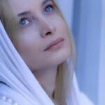 Maryam Kavyani Instagram - . ❤️🌺 تقدیم به شما همراهان همیشگی من💓 ……………… #مریم_کاویانی #دلنوشته_های_من #دلنوشته_کاویانی #دکلمه #دلی #دکلمه_زیبا#بازیگران