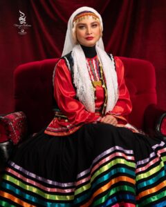 Maryam Kavyani Instagram - ✨ مریم کاویانی زیبا ❤️ Beautiful actress : @maryam_kavyani Makeup Artist : @soodabesadat_makeup Hairstylist : @panteaahairdresser Beauty salon : @maryamrahnamabeauty Dress designer : @taktincenter Photography : @falifilm ✨✨✨ #ایران #بلوچ #کورد #ترک #لباس_محلی #بازیگران_زن #مریم_کاویانی #میکاپ ##مریم_رهنما #وطن #ترکمن #گیلکی #مازندرانی #maryamrahnama #maryamkavyani #cinema #iran🇮🇷