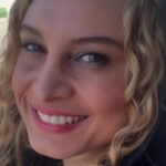 Maryam Kavyani Instagram – .
#خوشبختی ✨🙏

چه خوشبختیم و آرام 
وقتی …

توکل میکنیم به خدا☑️
اعتماد میکنیم به نشانه ها☑️
توجه میکنیم به فرصت ها☑️
لذت میبریم از داشته ها☑️
تلاش میکنیم برای آرزوها☑️
و مهمتر از همه…
دوری میکنیم از آدمهای اشتباه☑️

#دلنوشته_های_من #دلنوشته_کاویانی