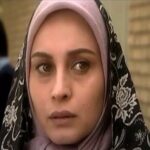Maryam Kavyani Instagram - . #نوستالژی یهو تو آلبوم گوشیم ، متوجه این سکانس شدم و خیلی دلم گرفت😞 روح همکار با اخلاقم آقای جوهرچی سرشار از نور الهی⭐️ …………….. @danialhakimi.official @rezatavakoliofficial @maryam_kavyani @ifilmtv2 @mohammadraza_shafiei ……. #حسن_جوهرچی #مریم_کاویانی #سریال_ایرانی #سریال_فاصله_ها #حسین_سهیلی_زاده #۱۳۹۸