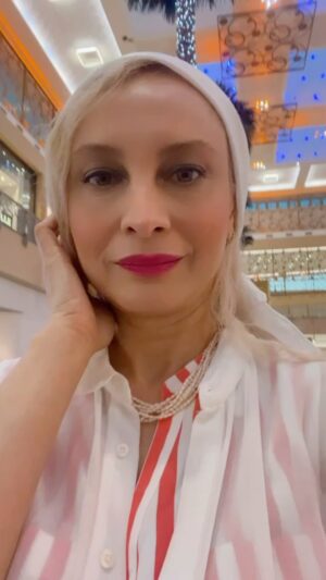 Maryam Kavyani Instagram - .
روزها و روزگارها ❤️⭐️
……
@_asma_ahadi_ 
@dubai 
@instagram
