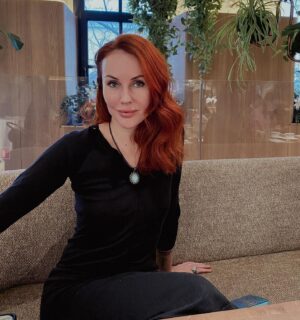 Maryana Romanova Instagram - Вчера так пафосно прорекламировала светский день, в итоге ничего вам не показала. 
На самом деле, признаться, усталость есть. Не критическая, но сильная. Хвала врожденным и приобретенным психическим программам - я ОЧЕНЬ быстро восстанавливаюсь. И питает вдохновение - очень много планов, которыми с вами скоро поделюсь.