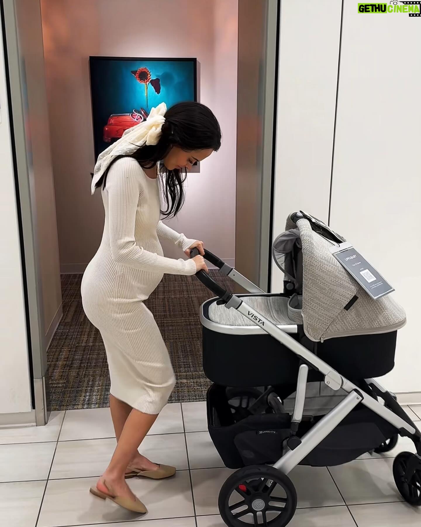 Marybeth Havens - 3.3K Likes - Is this real life ????? Our bub arrives in 15 weeks!!!!! we were looking at strollers/prams & car seats today. Wow there are a thousand different options! š