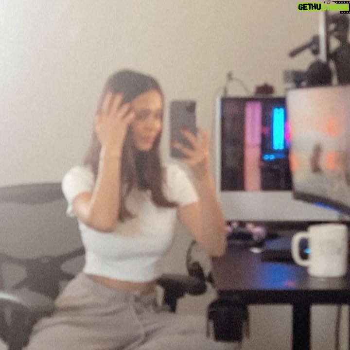 Marybeth Havens - 3.3K Likes - Keep calm and blame it on the lag. š