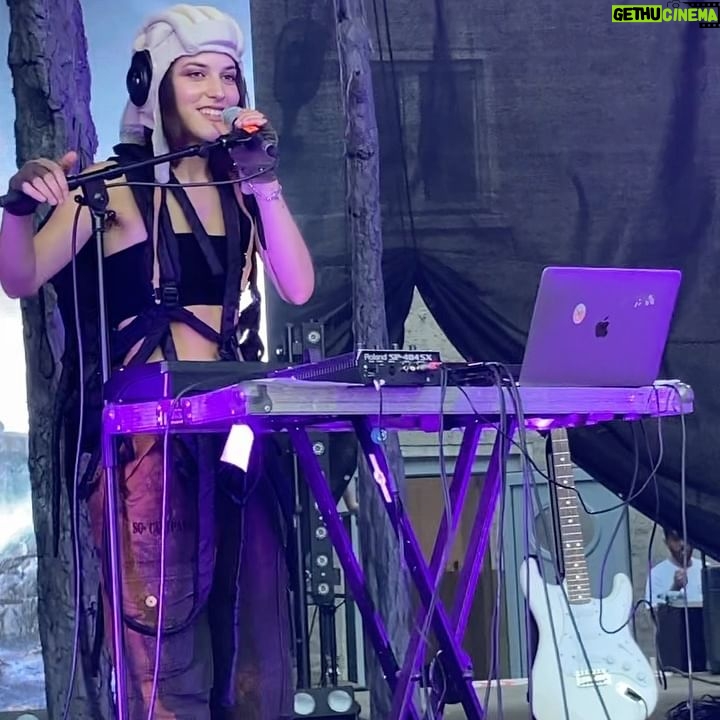 Marylou Mayniel - 14.4K Likes - i wanna thank you guys for attending my stand up show