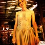 Masha Mashkova Instagram - В 2015 году папа дал мне пожелтевшие страницы с напечатанным на печатной машинке дневником(мемуарами) моей прапрабабушки Мили Зеленской, жены революционера из Харькова Е.О.Зеленского-Надеждина. Эти листки много лет хранились у брата отца в Новокузнецке. Их надежно прятали во времена советской власти. Я всю ночь не спала-читала. Это была не только история невероятной любви и дружбы, но еще история моей страны, о которой мне не рассказывали в школе. Когда началось полномасштабное вторжение России в Украину, я вновь перечитала дневник… было еще страшнее, но и еще… понятнее… мечту сделать этот проект с отцом пришлось забыть, но у меня была я. Решила делать моноспектакль. Я попросила Милю подать мне сверху сигнал, хочет ли она, чтобы ее голос услышали. Перед моим днем рождения мне написала в инстаграм Мила… Зеленская @mila_zelenskaja Как выяснилось, моя сестра из Харькова, о которой я не знала. Мила стала моей главной поддержкой и другом в этом деле. Да и не только в этом. Просто другом… Настоящей сестрой, с появлением которой мне стало чуть легче жить в это дикое время. В октябре в Кишиневе, где родилась наша прапрабабушка, мы вместе представим первое издание дневника. Ну а 25,28 и 29 октября я сыграю моноспектакль. Билеты в шапке профиля. P.S.«Помни о лучших движениях своей души и мир будет у твоих ног»-это папа мне как то подписал маленькую книжку. Ты, пап, тоже помни… Я скучаю по тебе. Смешному. Талантливому и очень храброму. Я верю, что ты именно такой. Люблю. Всегда. @nadezhdiny