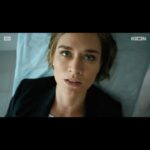 Masha Mashkova Instagram - Это, похоже, моя заключительная(в кино стараются не говорить последняя) работа в России на неопределенный срок… я верю, что когда-нибудь смогу вернуться в свою страну и работать на любимой работе. А пока… я очень благодарна платформе @kion.ru , что они приняли решение выпустить этот сериал. Он снимался 4 года назад в Ярославле. Сценарист, режиссёр и оператор-все были дебютанты!!! Это большая редкость для сериалов. Я была счастлива, что ребята выбрали меня своей первой женщиной! Какое было лето… какая энергия молодых, свободных и небезразличных. Настя Кузнецова @fabernastya (сценарист) и Оля Сафронова @zapominayu (режиссёр) хотели снять, на первый взгляд, очень легкую историю о том, как в жизни девочки важен отец. Если его нет(по объективным и не очень причинам) этой девочке, превратившейся в женщину, потом бывает очень непросто найти мужчину да и просто быть счастливой. Мне повезло. Со мной Сашка. И в горе, и в радости. Но про что говорить свой большой монолог в финале сериала про папу героини, я знала. Ради этого монолога и хотела , чтобы меня утвердили. Но проект пропал… а сейчас появился. Все вовремя. Как обычно. Взрослеть(да, в 37 лет). Любить(да, даже не общаясь). Отпускать. Больно, но свободно. С 9 июня на платформе кион «Женщина в состоянии развода»