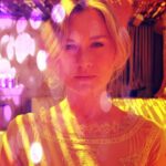 Masha Mashkova Instagram – «Я впервые узнала о жестокости, в которой жила моя страна. О том, как мы ведем себя с поляками, финнами и остальными народами, живущими с нами бок о бок…» 
Отрывок из дневника моей прапрабабушки Мили Зеленской, жены профессионального революционера из Харькова.
Миля родилась в Кишиневе. Там и сыграю премьеру моноспектакля (и гимназия, где она училась до сих пор на месте, и типография, где она работала и познакомилась с прапрадедом, который пришел с ней ругаться, когда узнал, что она без спроса исправляет кучу грамматических и пунктуационных ошибок в его работе «Возрождение революционизма в России».
Премьера моноспектакля состоится во второй половине октября в Кишиневе.

______________________

«Pentru prima dată am aflat despre cruzimea în care trăia țara mea. Despre cum ne comportăm cu polonezii, finlandezii și alte popoare care trăiesc cot la cot cu noi…» 
Acesta este un fragment din jurnalul stră-străbunicii mele – Milea Zelenskaya, soția unui revoluționar profesionist din Harkov.
Milea s-a născut la Chișinău. Acolo voi și juca monospectacolul (și gimnaziul unde și-a făcut studiile încă este acolo, și tipografia în care a lucrat și l-a cunoscut pe stră-străbunelul meu, care a venit să se certe cu ea când a aflat că corectează o grămadă de greșeli gramaticale și de punctuație fără să întrebe, în lucrarea lui „Renașterea revoluționismului în Rusia”.
Premiera monospectacolului va avea loc la Chișinău în a doua jumătate a lunii octombrie.