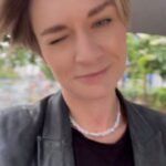 Masha Mashkova Instagram - Выходить из тьмы-это больно для глаз, но нет вариантов не выйти из тьмы. @teamnavalny @yulia_navalnaya🤍 @maria_pevchikh❤️