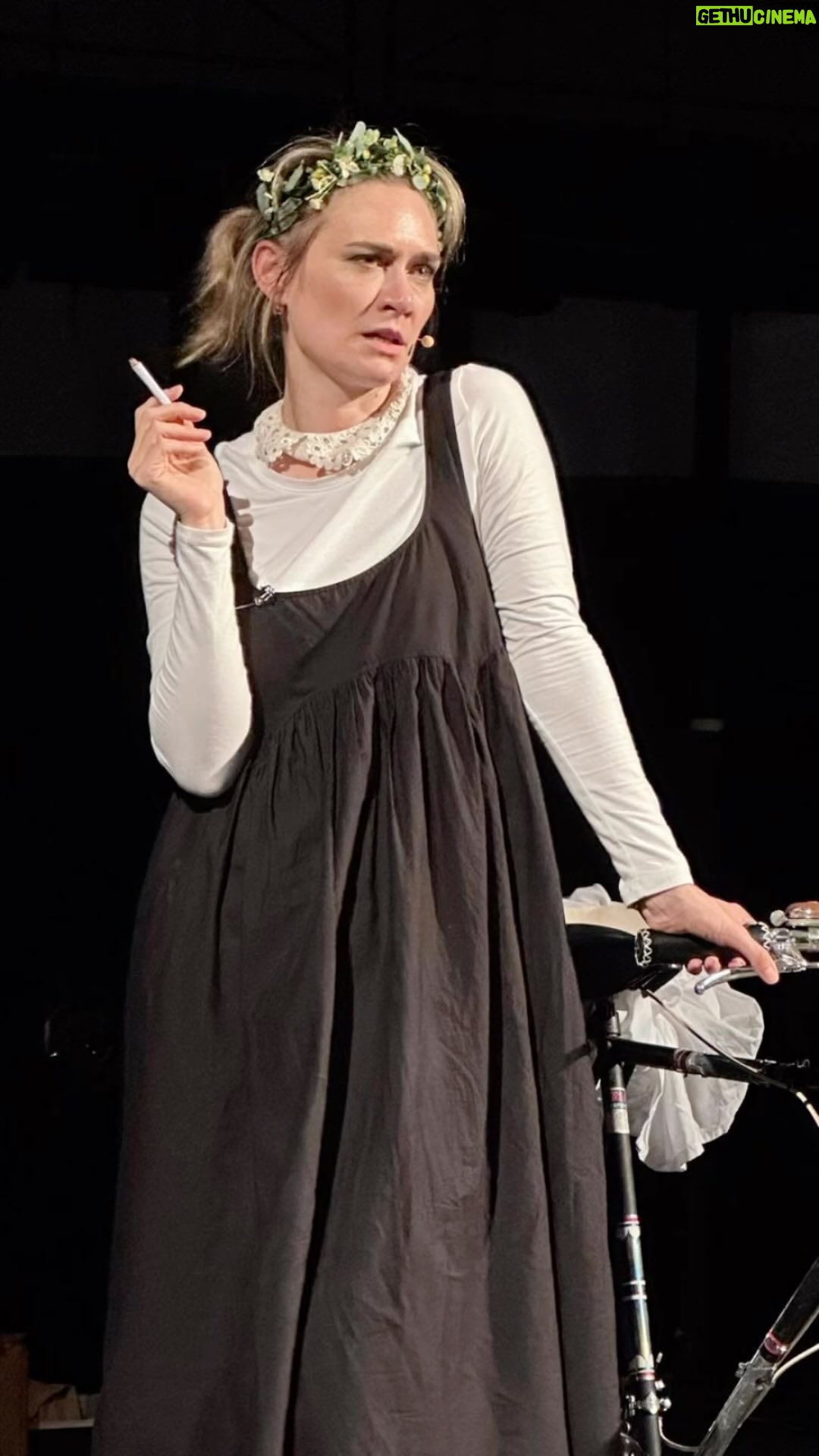 Masha Mashkova Instagram - New York! You was soooo cool today and tonight! See you tomorrow! Last shows @nadezhdiny The show is in Russian with English subtitles. Love you all! Link in BIO photo by @marina_kovalyovš¤
