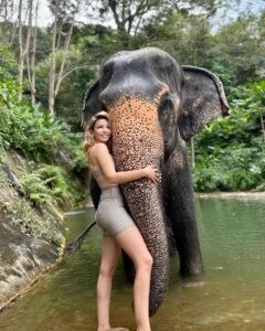 Actress Masiela Lusha HD Instagram Photos and Wallpapers January 2024