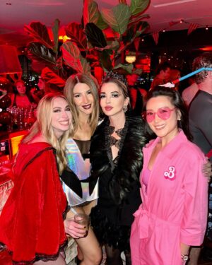 Masiela Lusha Instagram - A touch of Odile. 🖤 🦢 🖤