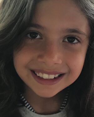 Mastane Mohajer Instagram - دخترم 
هر روز 
روز تو و تمام دخترا و پسرای جهانه ❤️💜