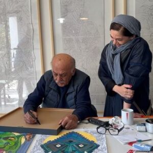 Mastane Mohajer Instagram - در مورد شما کلمه کم‌ میارم
انسان 
هنرمد
مهربان
نابغه 
پدیده 
و..

ممنونم ازهدیه وحال خوبی که به من دادید 

دوستون دارم 

از این بهتر نمیشه
#علی_اکبر_صادقی #رخ#مستانه_مهاجر
