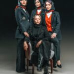 Mastane Mohajer Instagram - 🎬 آغاز اکران «جوجه تیغی» از چهارشنبه: فیلم پربازیگر مستانه مهاجر در راه سینماها . با اعلام شورای صنفی نمایش اکران فیلم «جوجه تیغی» به کارگردانی مستانه مهاجر از چهارشنبه ۲۴ آبان در سینماها آغاز می‌شود. . این فیلم ماجرایی طنز از زندگی ناخواسته یک جوان متعصب‌ را روایت می‌کند که پیشنهادی عجیب، گذشته و آینده‌‌ او را تحت تاثیر قرار می‌دهد و از سوی دیگر ماجراهای زنی که می‌خواهد اولین رئیس جمهور زن ایران شود. . بازیگران : حامد کمیلی ، پانته‌آ پناهی‌ها ، هادی کاظمی ، آناهیـتا درگاهی ، نازنیــن بیـاتی و پژمان بـازغـی با هنرمندی : هومن بــرق‌نورد ، مهتاب ثروتی ، نگار فروزنـده ، محراب قاسم خانی ، امید روحانی ، آرزو نبـوت ، نوشیـن تبریزی ، هادی عطایی ، سارا والیانی ، آیدا ماهیانی و صحرا اسدالهی بازیگران «جوجه تیغی» هستند. . مستانه مهاجر طی سالهای فعالیتش تدوین ده‌ها فیلم‌سینمایی از نام‌های سرشناس سینمای ایران را برعهده داشته او همچنین به عنوان تهیه‌کننده، آثاری چون «اسرافیل» و «جاده خاکی» را تولید کرده. «جوجه تیغی» اولین فیلم مستانه مهاجر در مقام کارگردان است که توسط فیلمیران در سینماهای کشور اکران میشود.