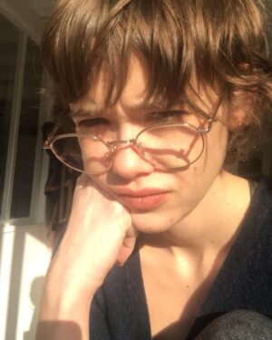 Mathilde Warnier Instagram - Une année de matins  /- difficiles
- Happy Holidays to you all ♥️