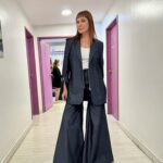 Matilda Blanco Instagram – Denim para siempre 
Seventies, oversize, oxford & wide jeans 
Look para @allo_martinez 
Hair @cerininet 
Mua @marianapaz.makeup 

En LAM @elejercitodelam @americatv 

#denim #jean #widejeans #style #newversion #oversize #styledbyme #getreadywithme #look
