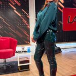 Matilda Blanco Instagram – Haciéndome la linda envuelta en Vinilo baby!!! Total Green, para ustedes que 
verde es???

Look completo @melocotonstyle 
El color de mi pelo es de @cerininet 
Zapatos @lachicadelosstilettos 
Makeup @roromagali 

#lam #vinilostyle #look #style #lookdeldia #green #vinilo #silk