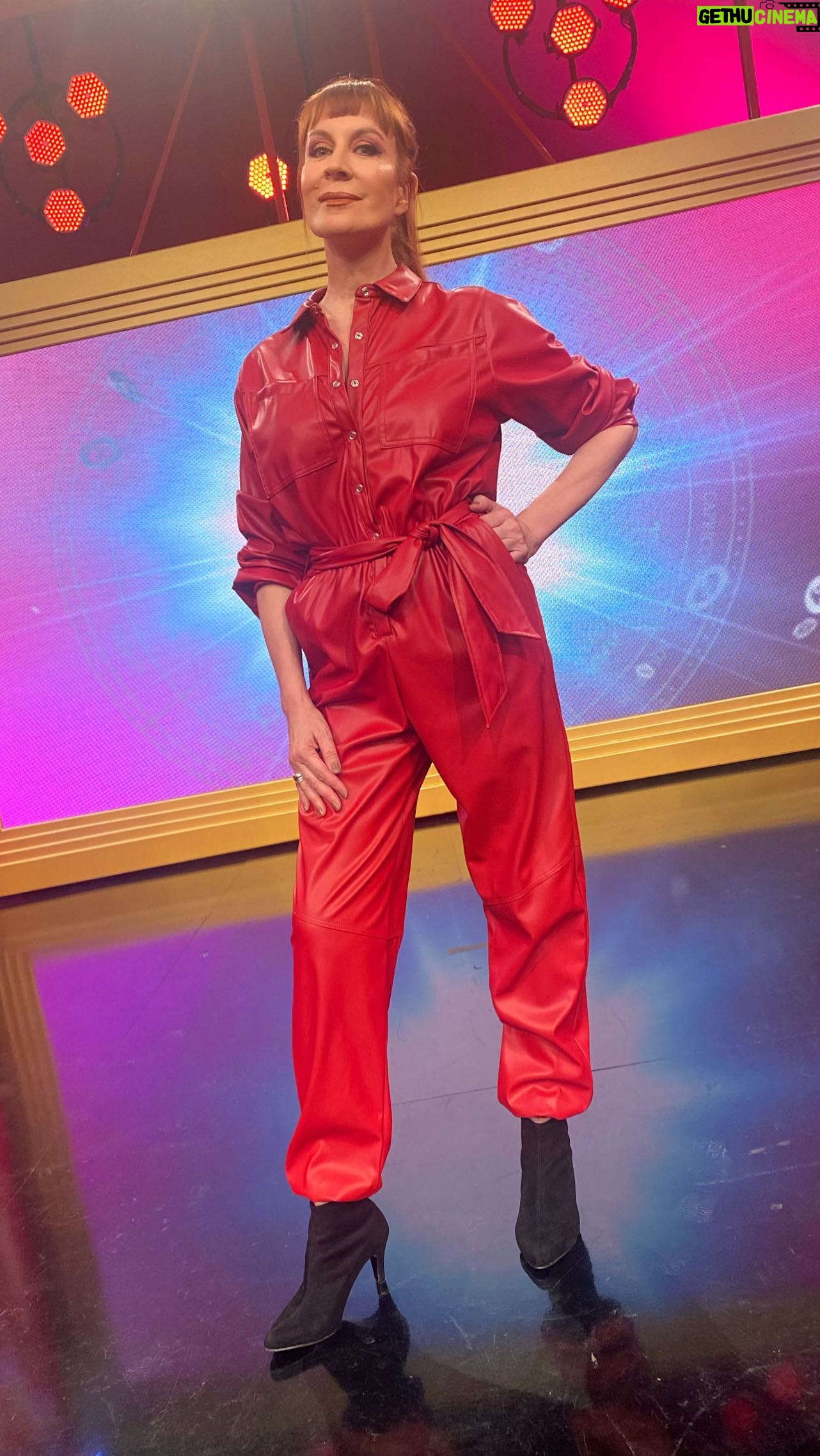 Matilda Blanco Instagram - La prenda más cómoda y ondera, aunque muchos digan lo contrario! El mono no se va más de nuestros guardarropas! Que pensas?? Mono @melocotonstyle para @signoseltrece #dequesignosos #styledbyme #style #mono #rojo #colorado