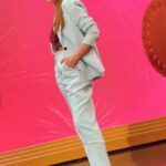 Matilda Blanco Instagram - Que pena que se nos va la época del Lino, adiós frescura y adiós a las arrugas 🤷🏽‍♀️😂 Me despido de una textura que amo con este lookete de @ayresoficial en @signoseltrece St @giselle_sabbino #quevengaelonvierno