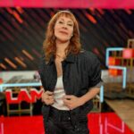 Matilda Blanco Instagram – Y se cumplieron los 2000 programas! Lindo poder compartirlo!
Felicitaciones!!!! 🎂🎈🎉
@angeldebritooki @elejercitodelam 
@mandarinatelevision @americatv 

💎 Mi look @melocotonstyle 
Color Hair @cerininet 
Makeup @roromagali 
Peino @martinreyledesma