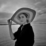 Matilda Lutz Instagram - And it's a wrap... Mil Gracias @maumueller @juanpabloramirez @mabel__cadena @harold_torres9 @bennyemmanueloficial @costaronin @hectoranibal @jorgeajimenezactor @pedrohc76 and the whole crew!!! #unosdiasalsol