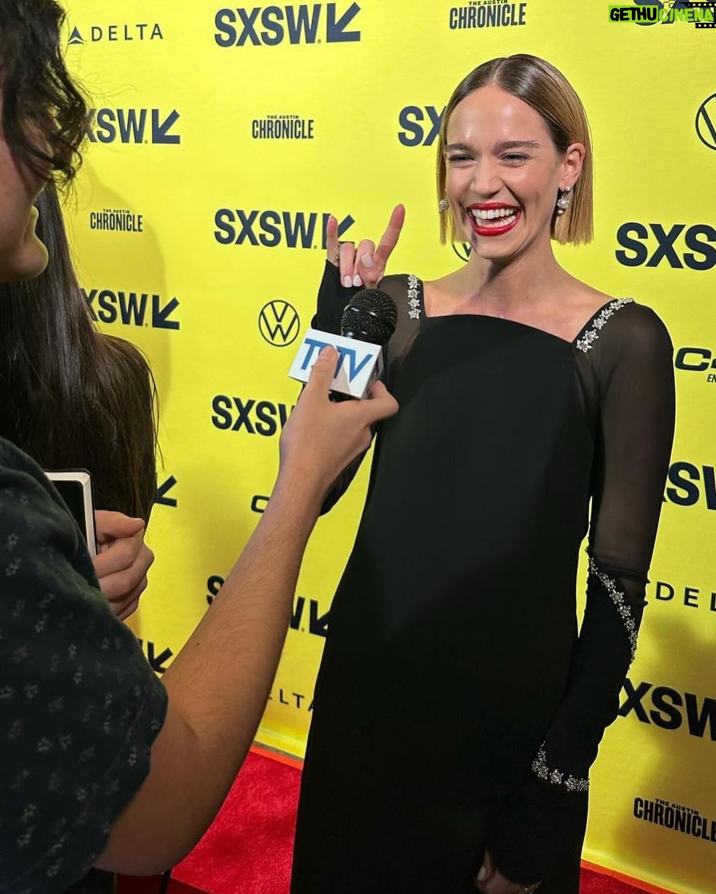 Matilda Lutz Instagram - It's been so overwhelming getting to share the premiere of MAGPIE with @samyates2020 @daisyridley #shazadlatif #tombateman #katesolomon and the audience at @sxsw ! The energy in the theatre was something I will not forget. So proud to be part of this project, thank you to everyone who was involved in the creation of this beautiful film. It takes a village! Grazie @selinbursalioglu 🖤 Thank you @amystrozzi @miasantiagohair for making me feel at my best and thank you @martinperrylutz my brother and best friend for always supporting me. Now that press is over I can go back to my favorite outfit, swipe to last picture if you're curious !