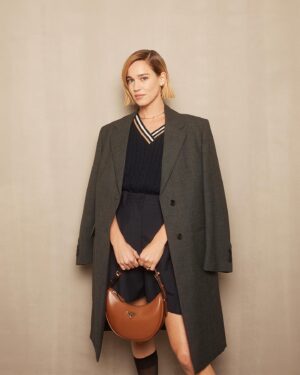 Matilda Lutz Instagram - @prada or nada ... 💜 thank you , what an incredible show!  Styling @selinbursalioglu  Hair @lorisrocchi  Make up @martina__dandrea  Grazie @stefaniacastaldi and @madeineb